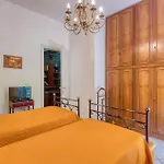 2 Bedroom Beautiful In Apartman Stresa