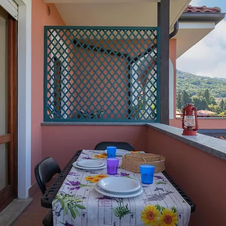 2 Bedroom Beautiful In * Стреза