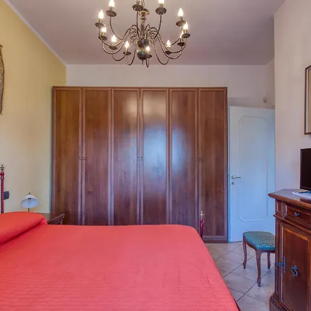 公寓 2 Bedroom Beautiful In 斯特雷萨