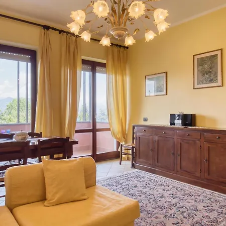 Appartamento 2 Bedroom Beautiful In *