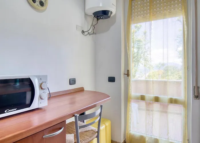 2 Bedroom Beautiful In ستريزا